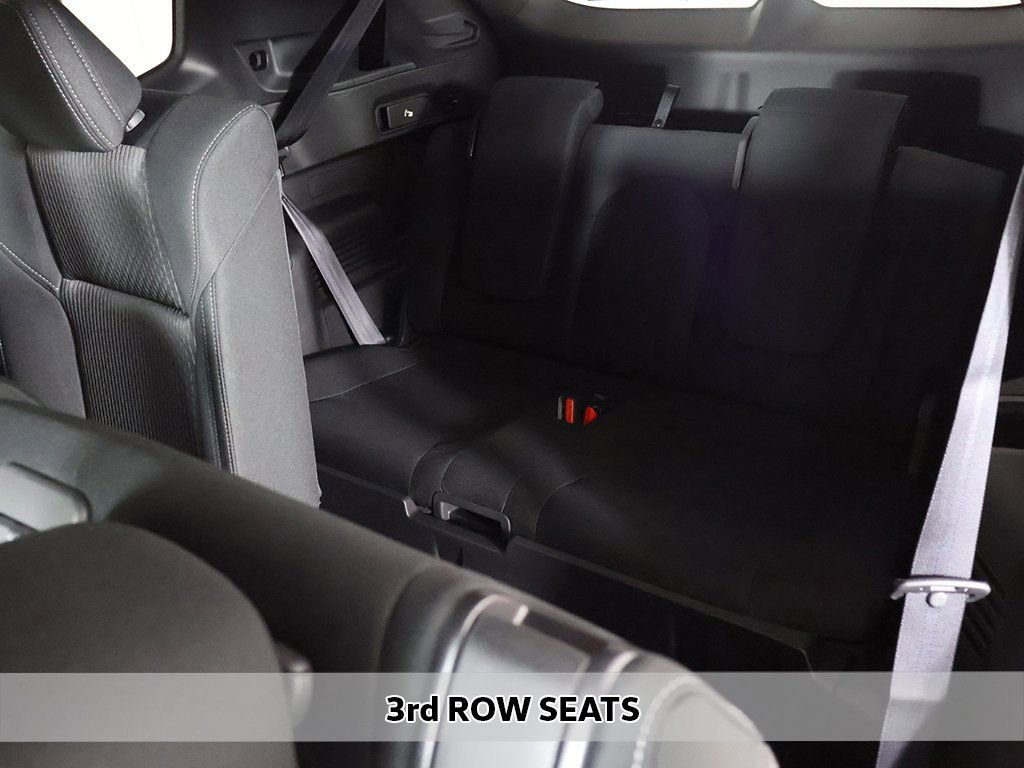 New 2026 Mitsubishi Outlander ES image 8