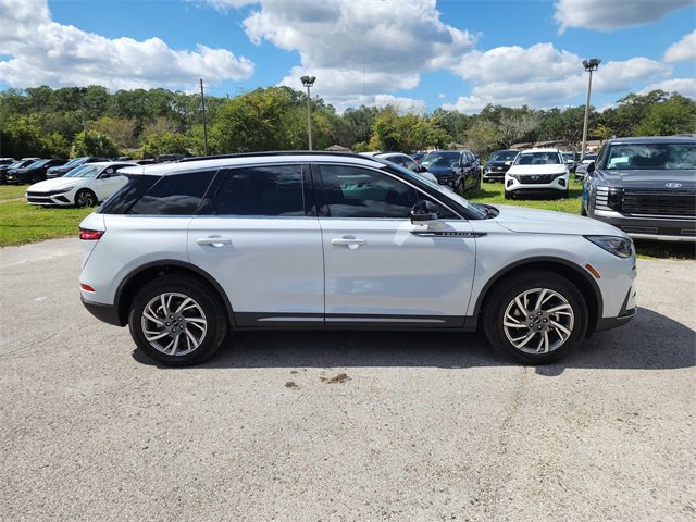 New 2026 Lincoln Corsair Premiere image 2
