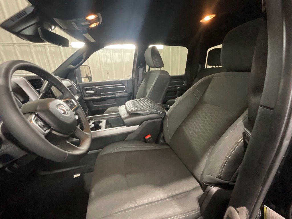 Used 2026 RAM 3500 Big Horn AWD/4WD image 9