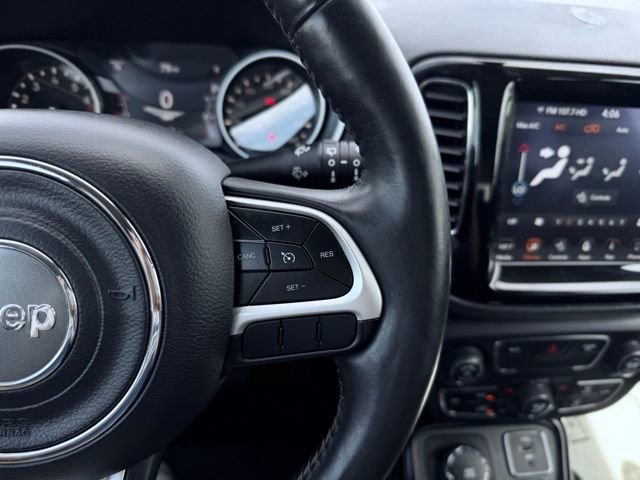 Used 2018 Jeep Compass Limited w/ Navigation Group AWD/4WD image 29
