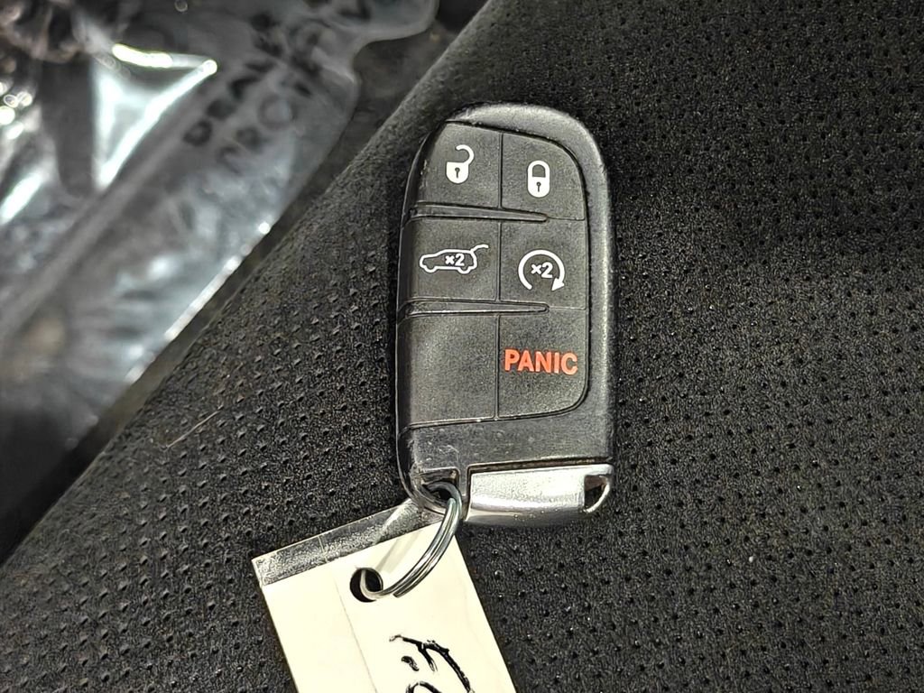 Used 2017 Jeep Grand Cherokee Trailhawk AWD/4WD image 11