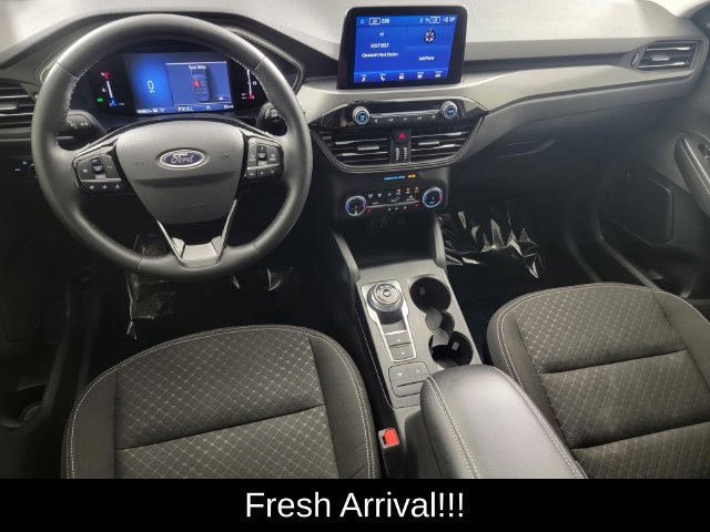 Used 2024 Ford Escape Active w/ Cold Weather Package FWD image 32