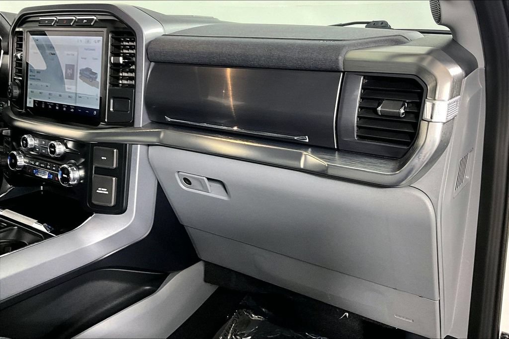 Used 2023 Ford F150 Lariat w/ Max Trailer Tow Package AWD/4WD image 16