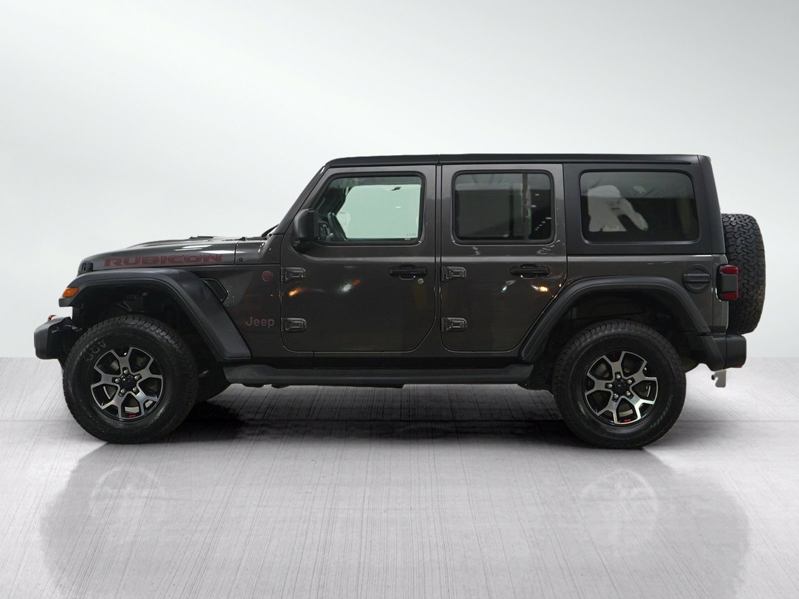 Used 2019 Jeep Wrangler Unlimited Rubicon w/ Dual Top Group AWD/4WD image 2