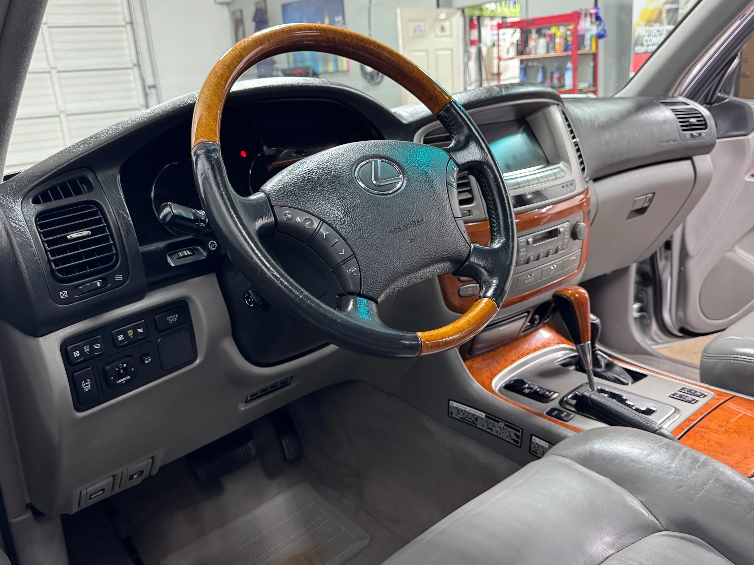 Used 2006 Lexus LX 470 4WD image 15