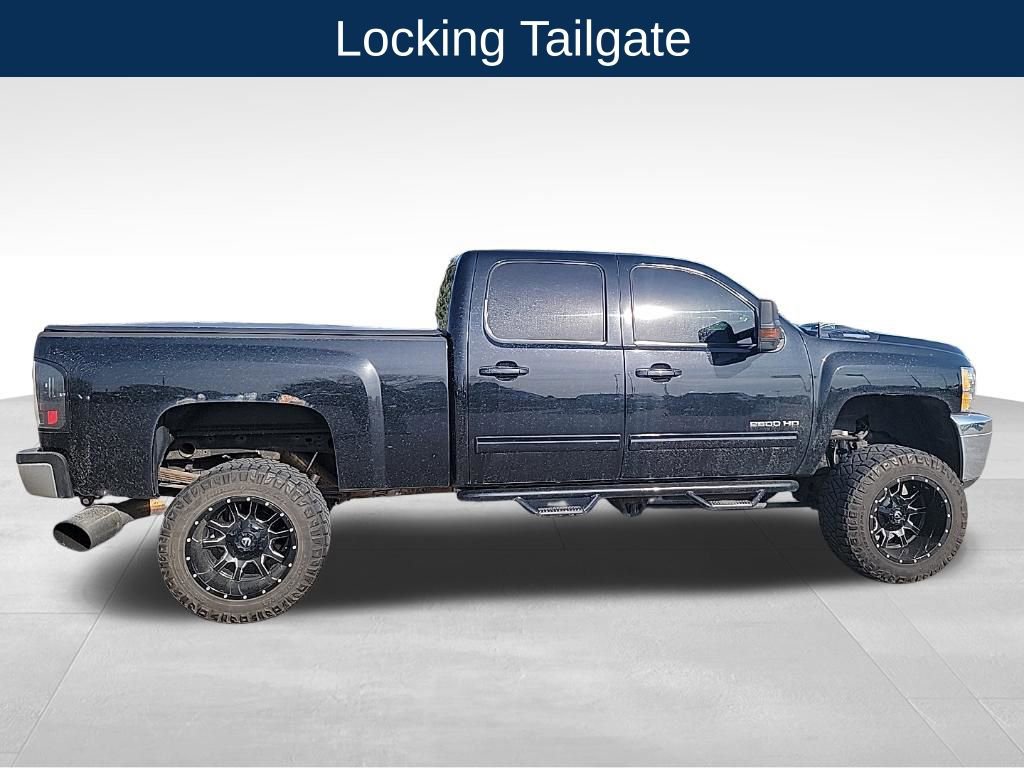 Used 2011 Chevrolet Silverado 2500 LTZ w/ LTZ Plus Package image 20