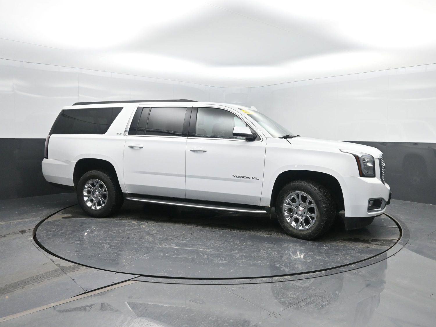 Used 2017 GMC Yukon XL SLT image 3