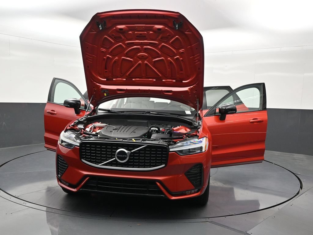 Certified 2024 Volvo XC60 B5 Core AWD/4WD image 38