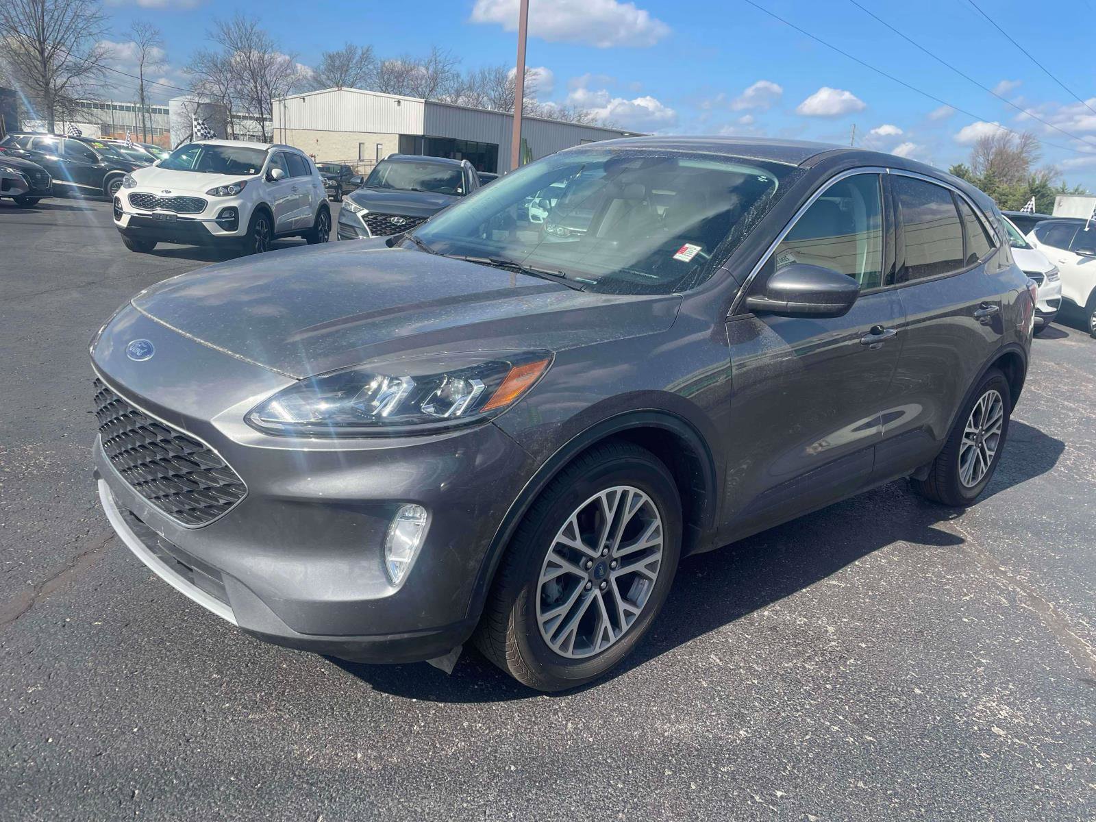 Used 2022 Ford Escape SEL FWD image 2