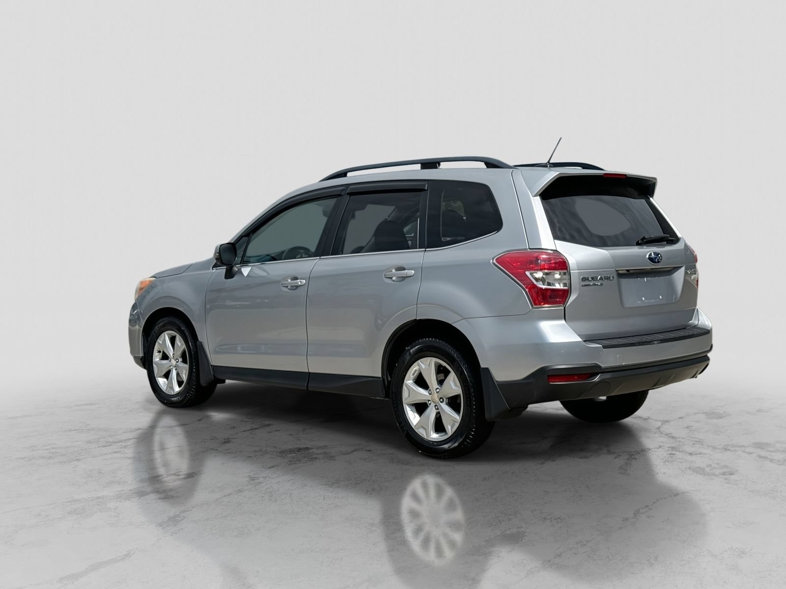 Used 2014 Subaru Forester 2.5i Touring AWD/4WD image 4