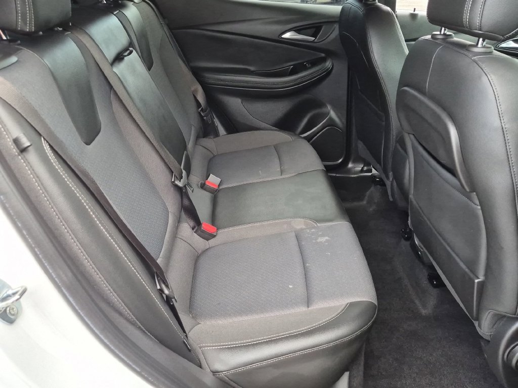 Used 2022 Buick Encore GX Select FWD image 31
