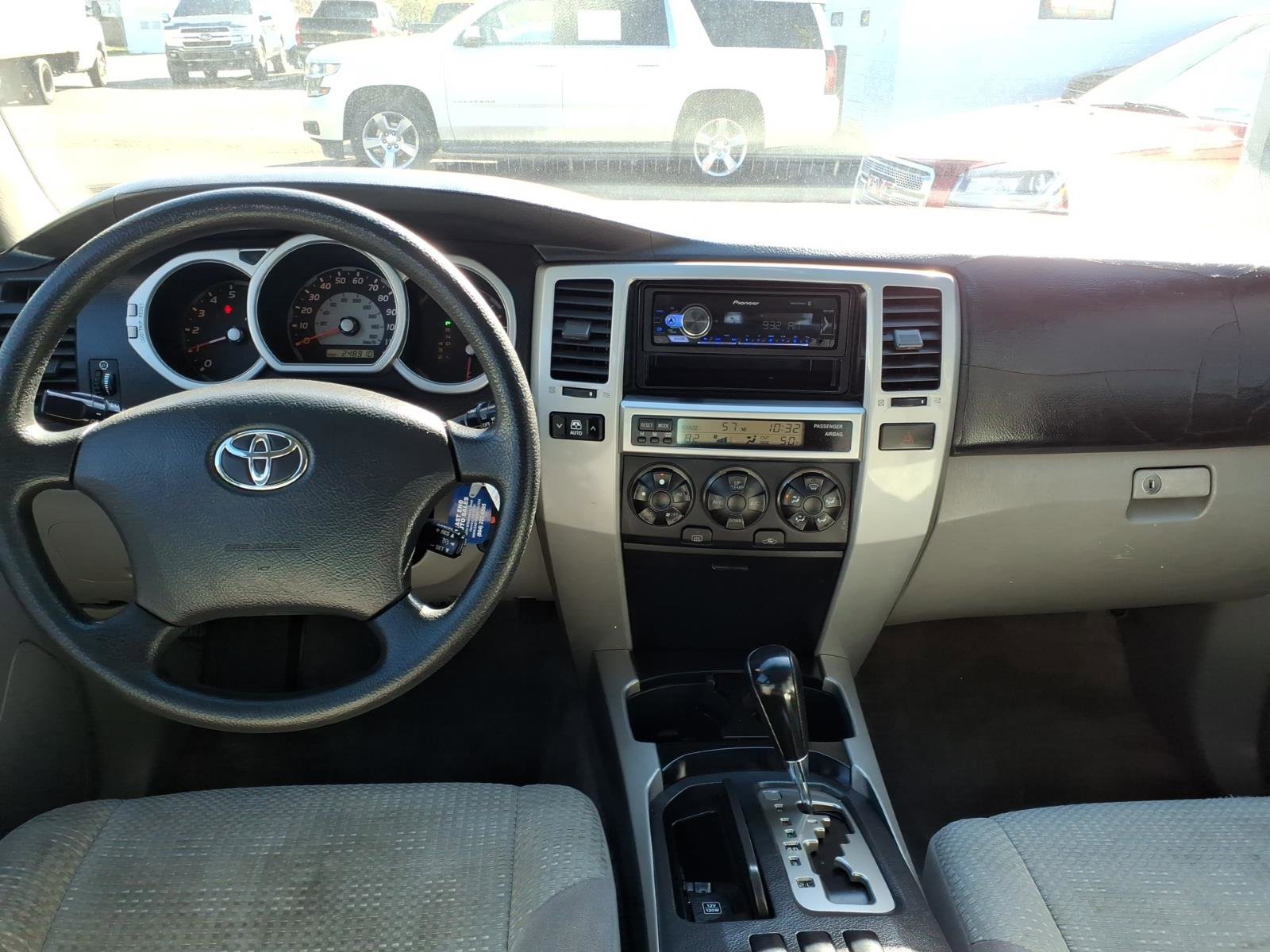 Used 2005 Toyota 4Runner SR5 RWD image 6