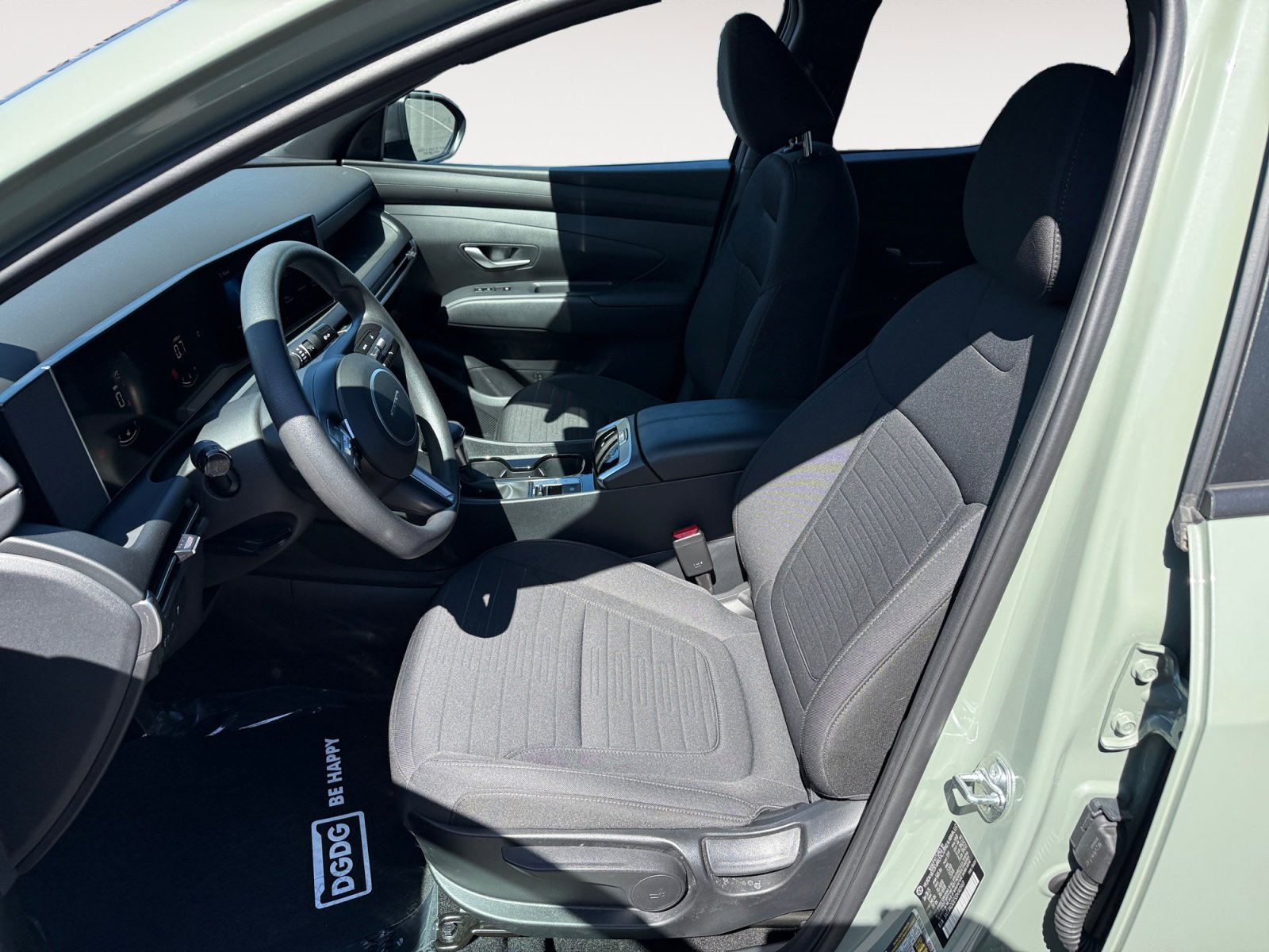 Used 2025 Hyundai Santa Cruz SE image 10