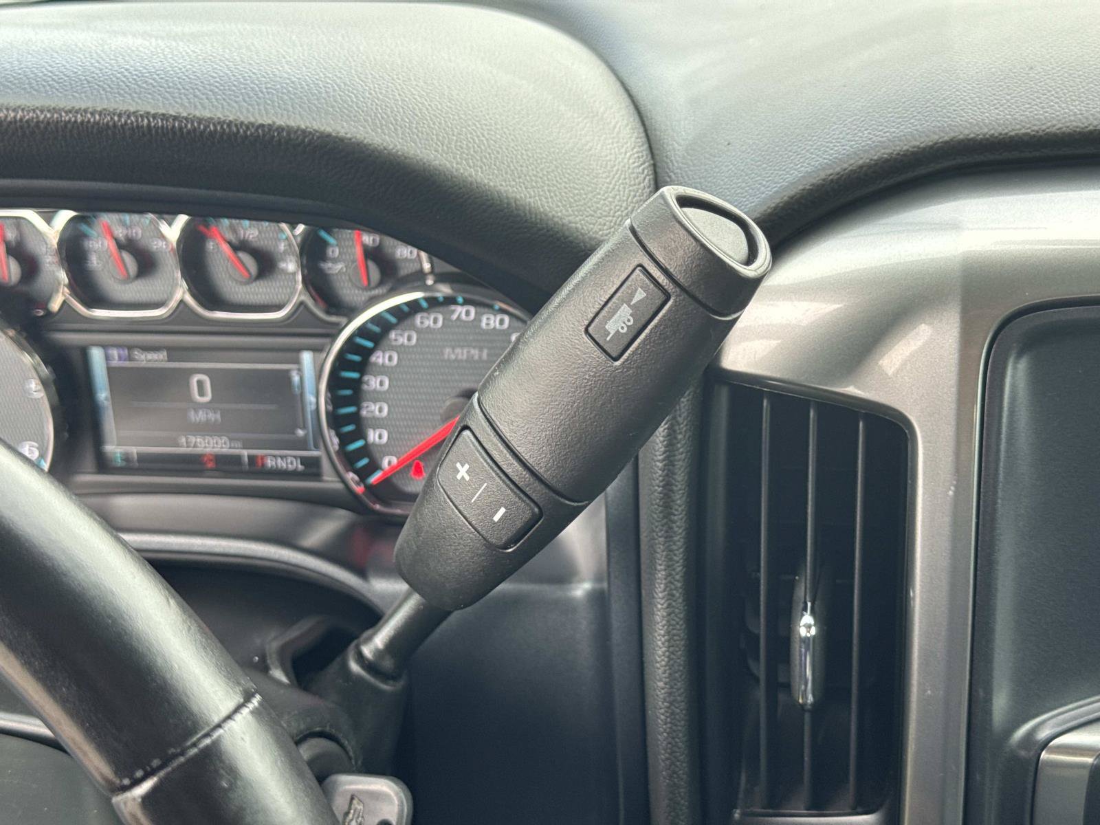 Used 2018 Chevrolet Silverado 1500 LT w/ All Star Edition AWD/4WD image 17