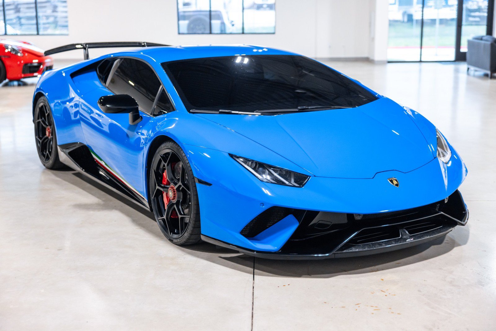 Used 2018 Lamborghini Huracan Performante AWD/4WD image 10