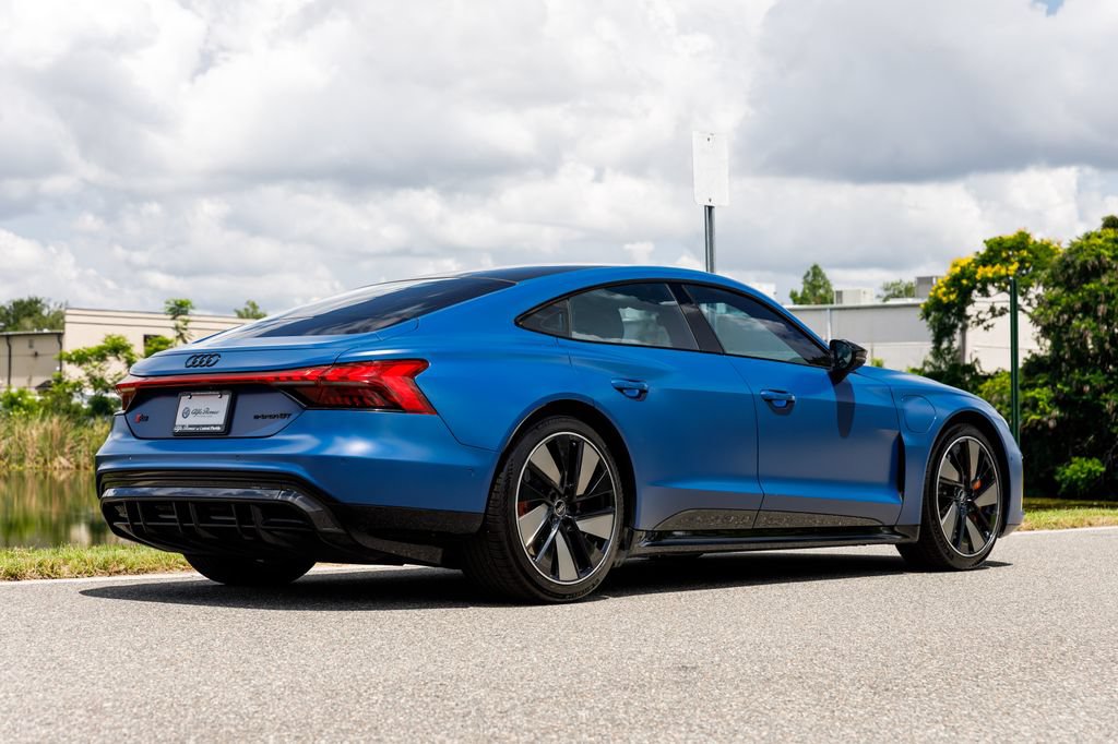 Used 2022 Audi RS e-tron GT w/ Carbon Performance Package AWD/4WD image 47