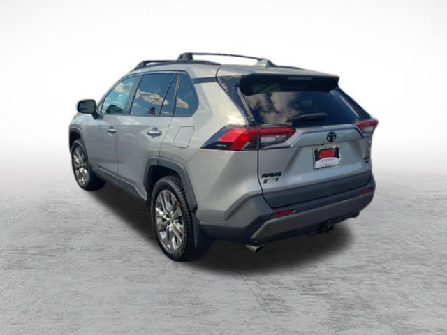 Used 2020 Toyota RAV4 Limited w/ Limited Grade Weather Package AWD/4WD image 5