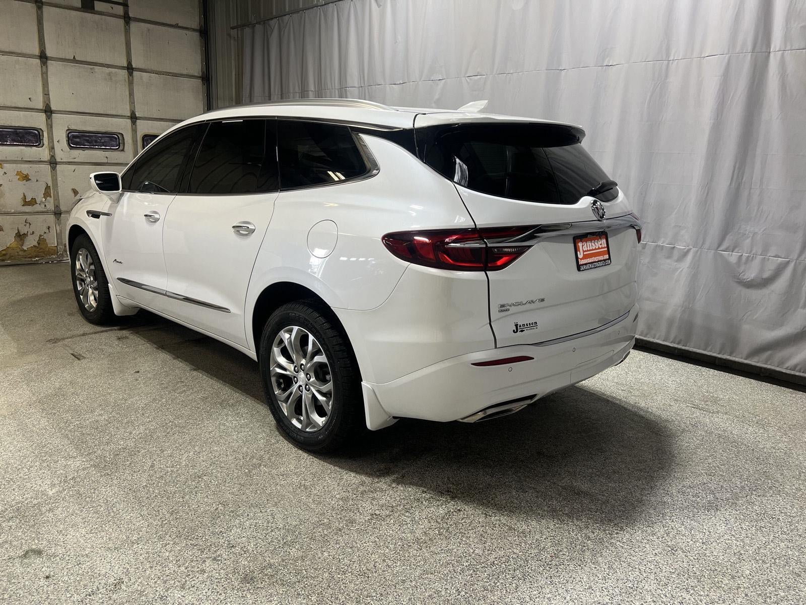 Used 2020 Buick Enclave Avenir w/ Avenir Technology Package AWD/4WD image 6