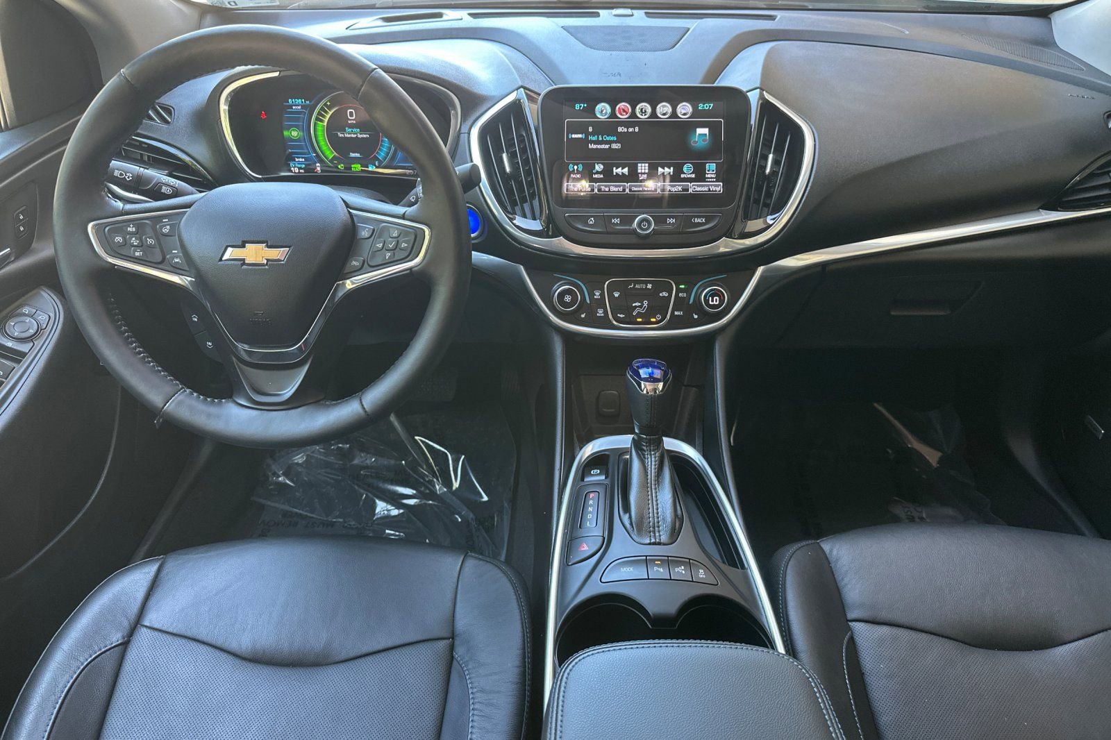 Used 2017 Chevrolet Volt Premier w/ Driver Confidence II Package FWD image 16