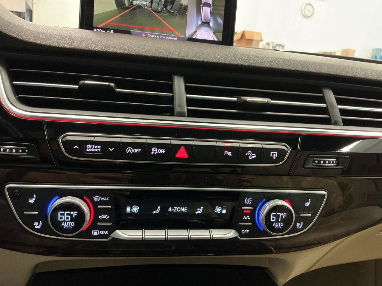 Used 2017 Audi Q7 3.0T Prestige AWD/4WD image 25