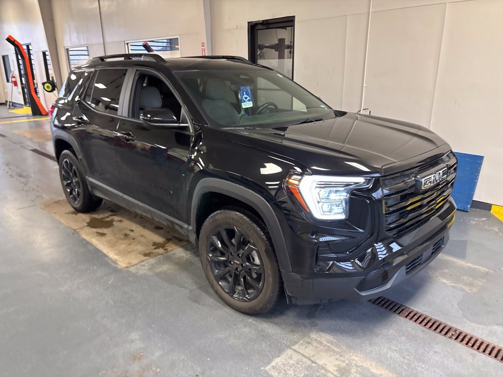 Used 2026 GMC Terrain Elevation w/ Elevation Premium Package AWD/4WD image 1