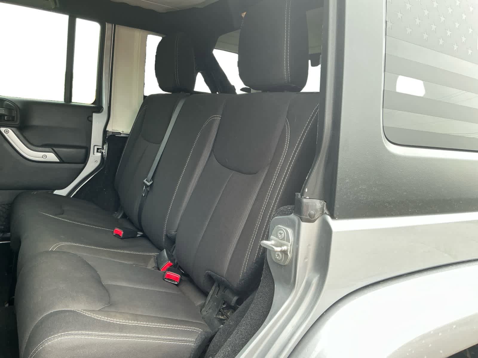 Used 2015 Jeep Wrangler Unlimited Sahara w/ Dual Top Group AWD/4WD image 12