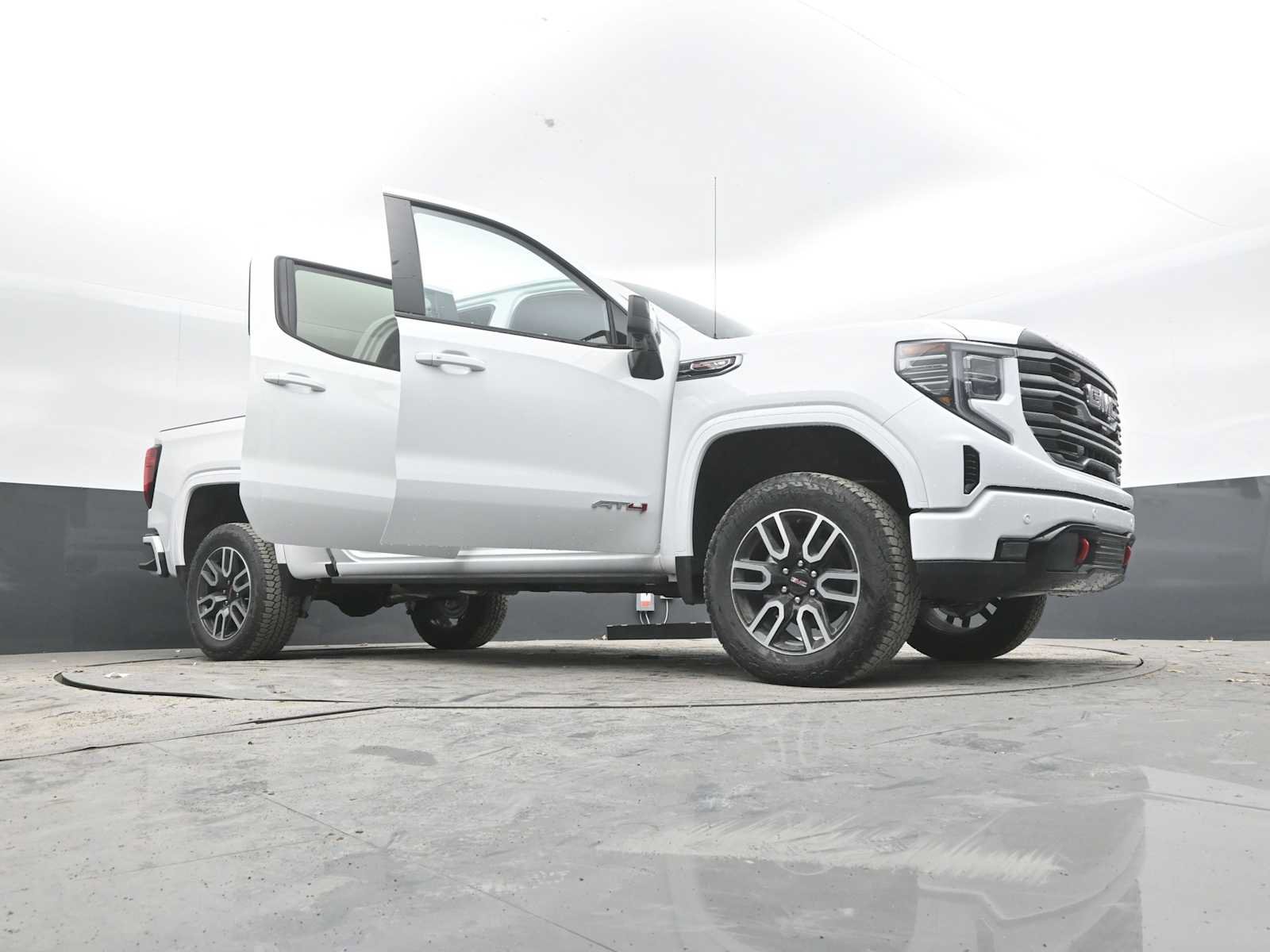 New 2026 GMC Sierra 1500 AT4 w/ AT4 Premium Package AWD/4WD image 53