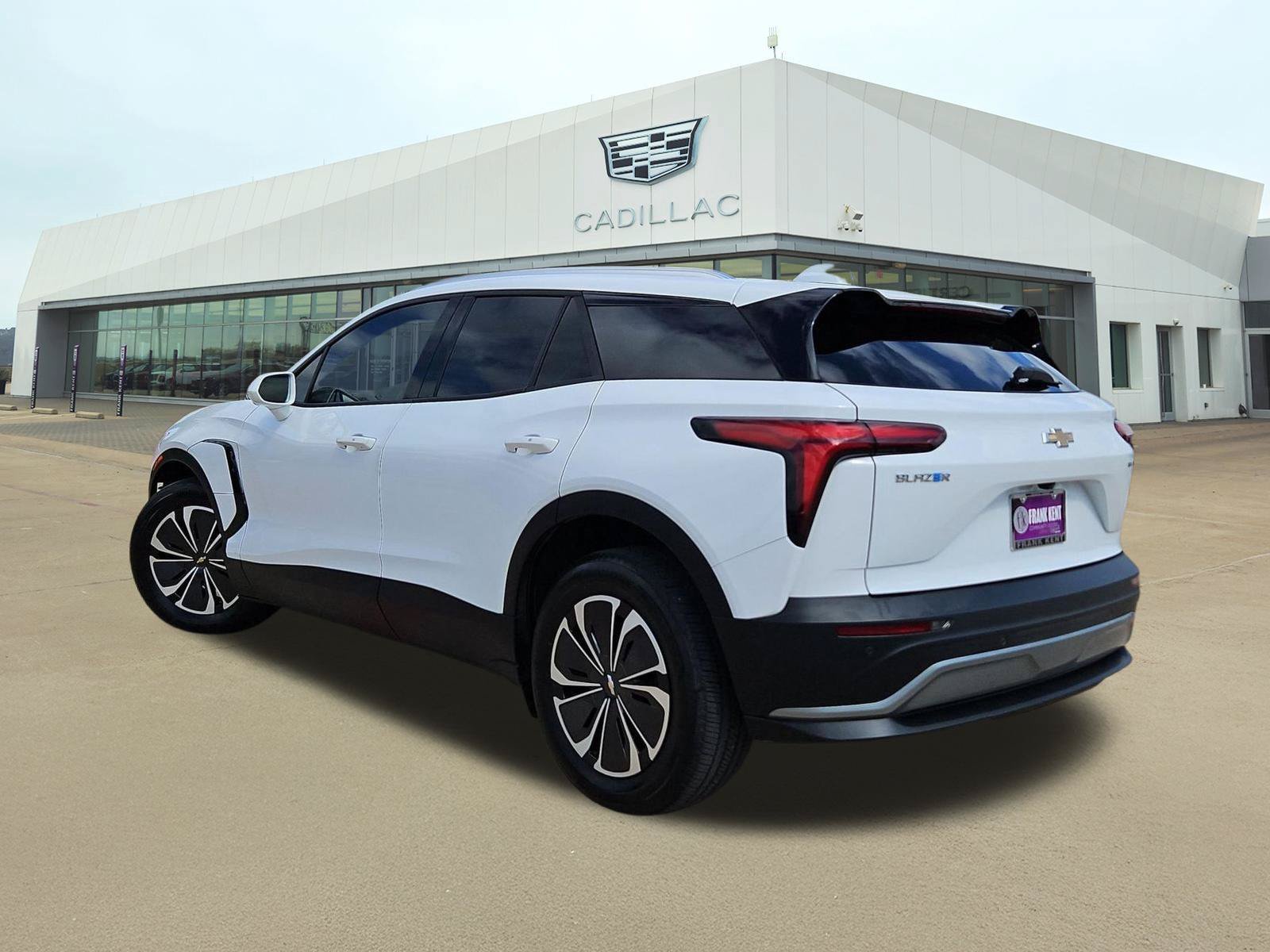Used 2024 Chevrolet Blazer EV LT AWD/4WD image 4