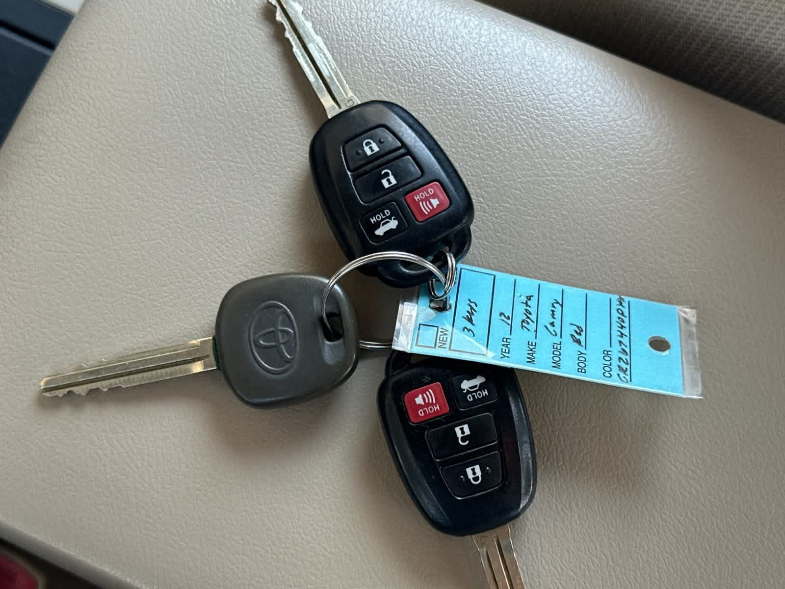 Used 2012 Toyota Camry LE FWD image 26