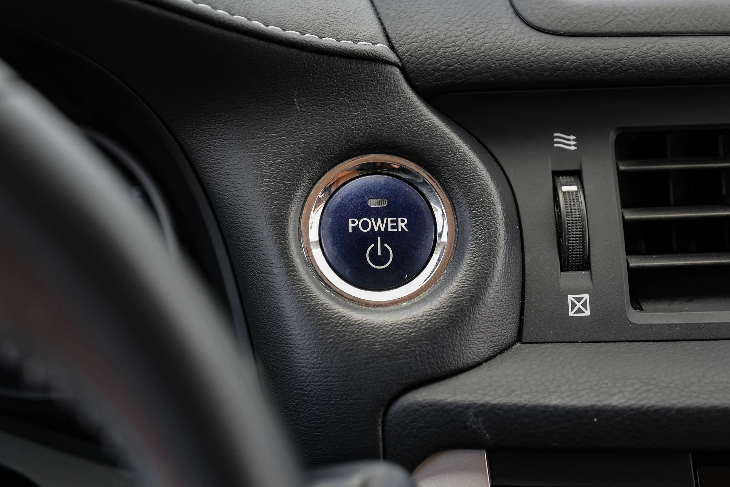 Used 2012 Lexus CT 200h Premium w/ Premium Audio Pkg FWD image 24