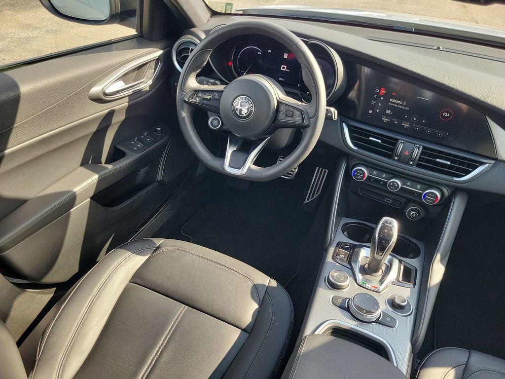 Used 2024 Alfa Romeo Giulia Ti w/ Active Assist Plus Package RWD image 14