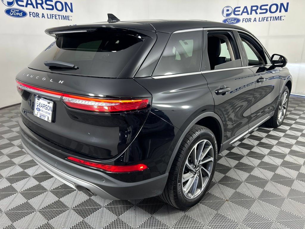 Used 2024 Lincoln Corsair AWD w/ Equipment Group 101A image 4