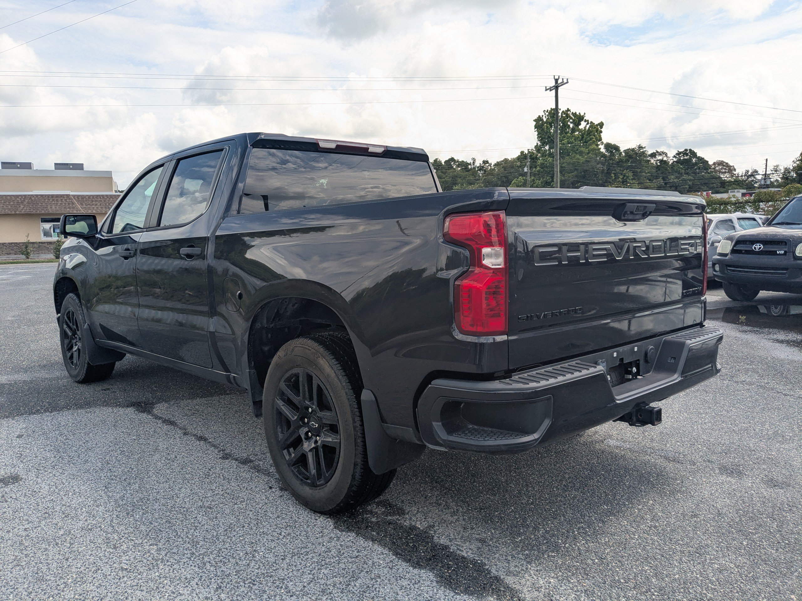 Used 2023 Chevrolet Silverado 1500 Custom w/ LPO, Dark Essentials Package RWD image 5