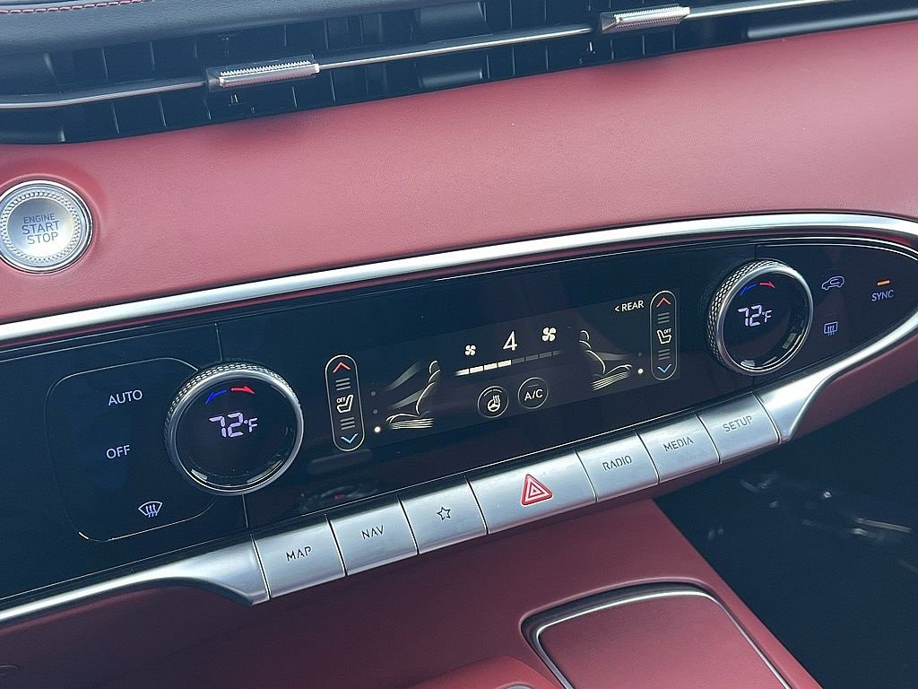 Used 2023 Genesis GV70 2.5T w/ Sport Prestige Package image 18