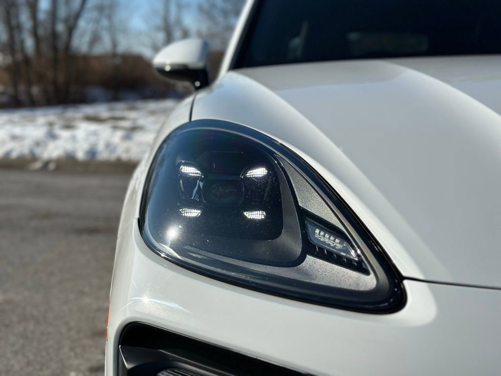 Used 2022 Porsche Cayenne GTS image 10