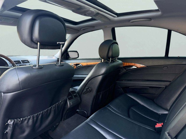 Used 2008 Mercedes-Benz E 350 4MATIC Sedan image 30