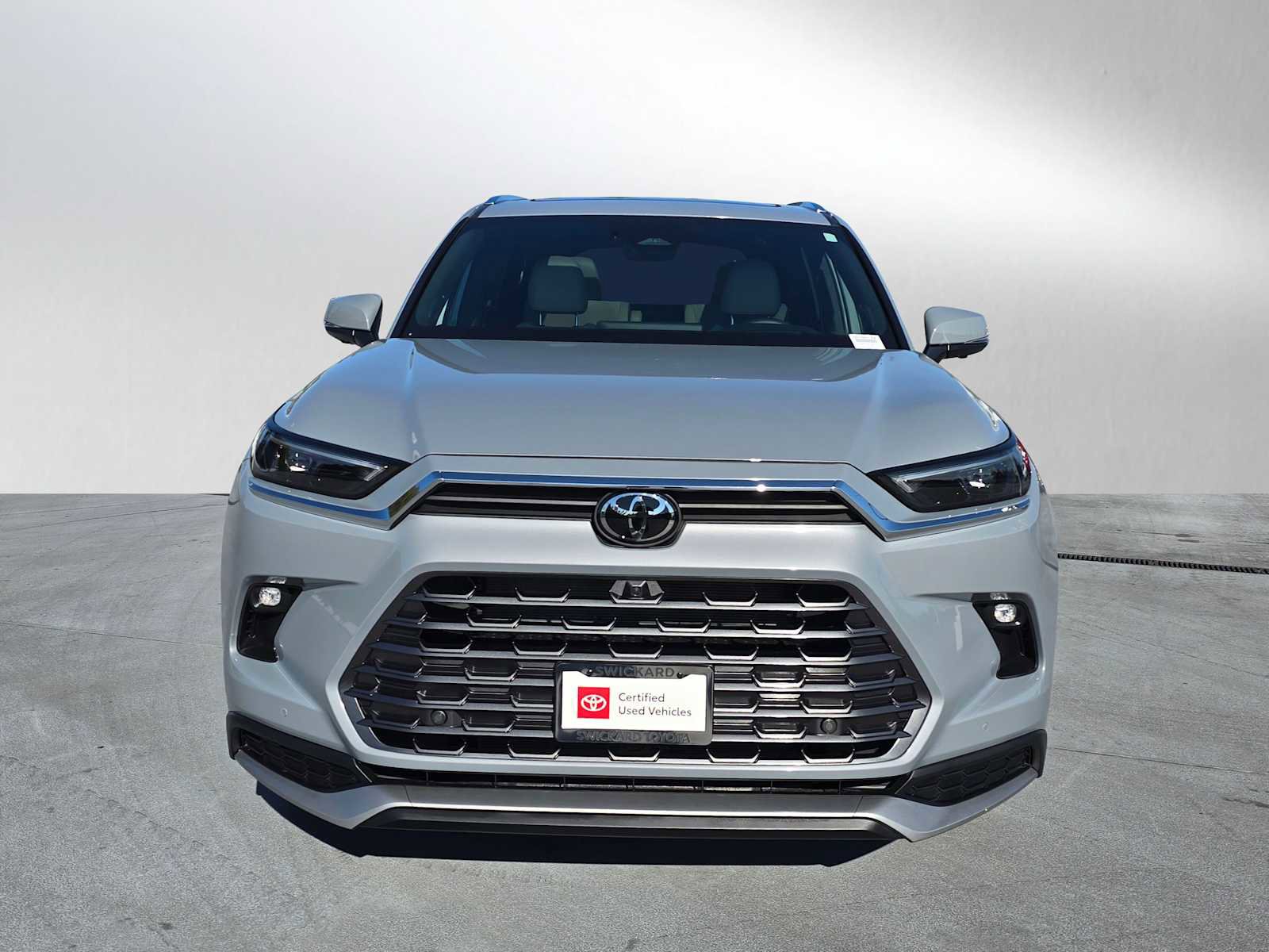 Certified 2025 Toyota Grand Highlander AWD Hybrid image 2