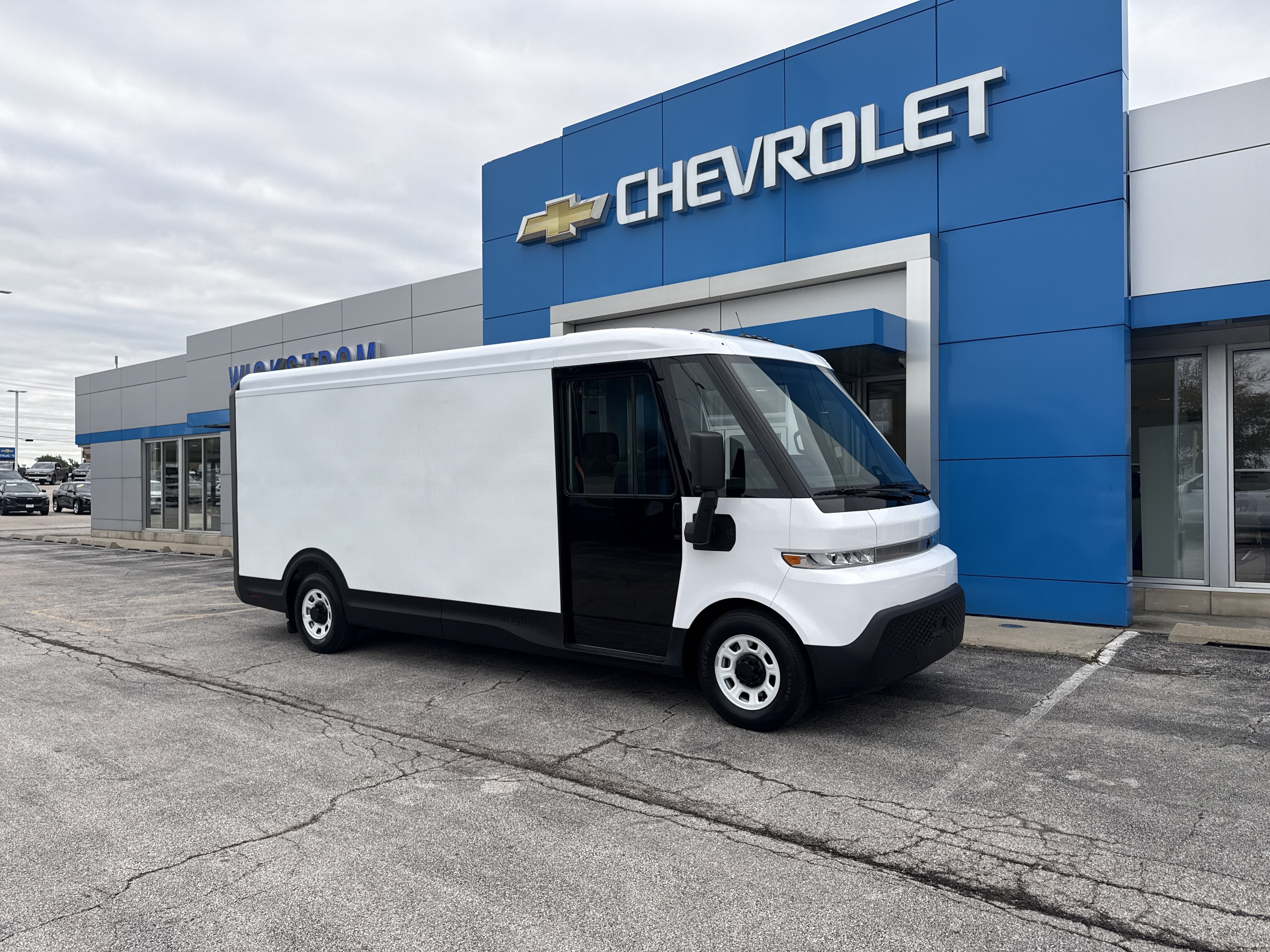 Certified 2024 Chevrolet Brightdrop 600 w/ Battery Pack, Max Range AWD/4WD image 2