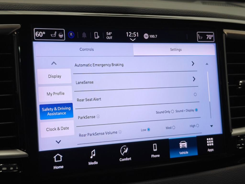 Used 2024 Chrysler Pacifica Touring-L image 44