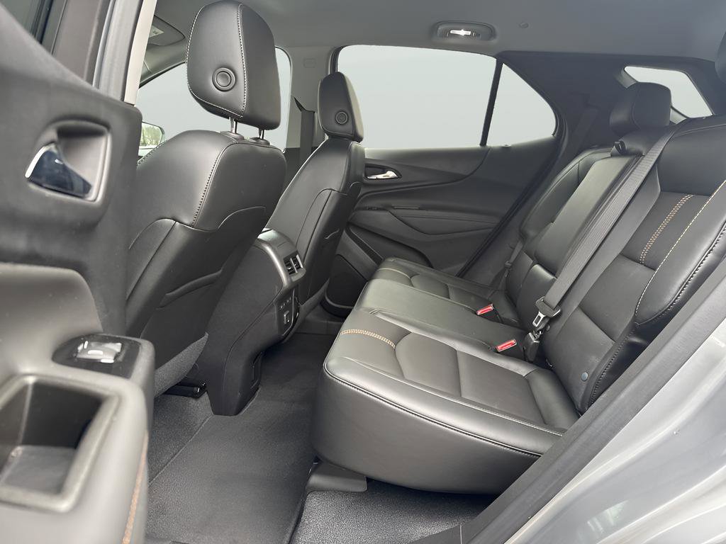 Used 2023 Chevrolet Equinox Premier image 9