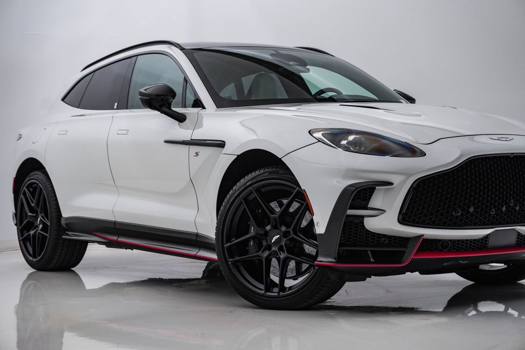 Used 2026 Aston Martin DBX 707 AWD/4WD image 2
