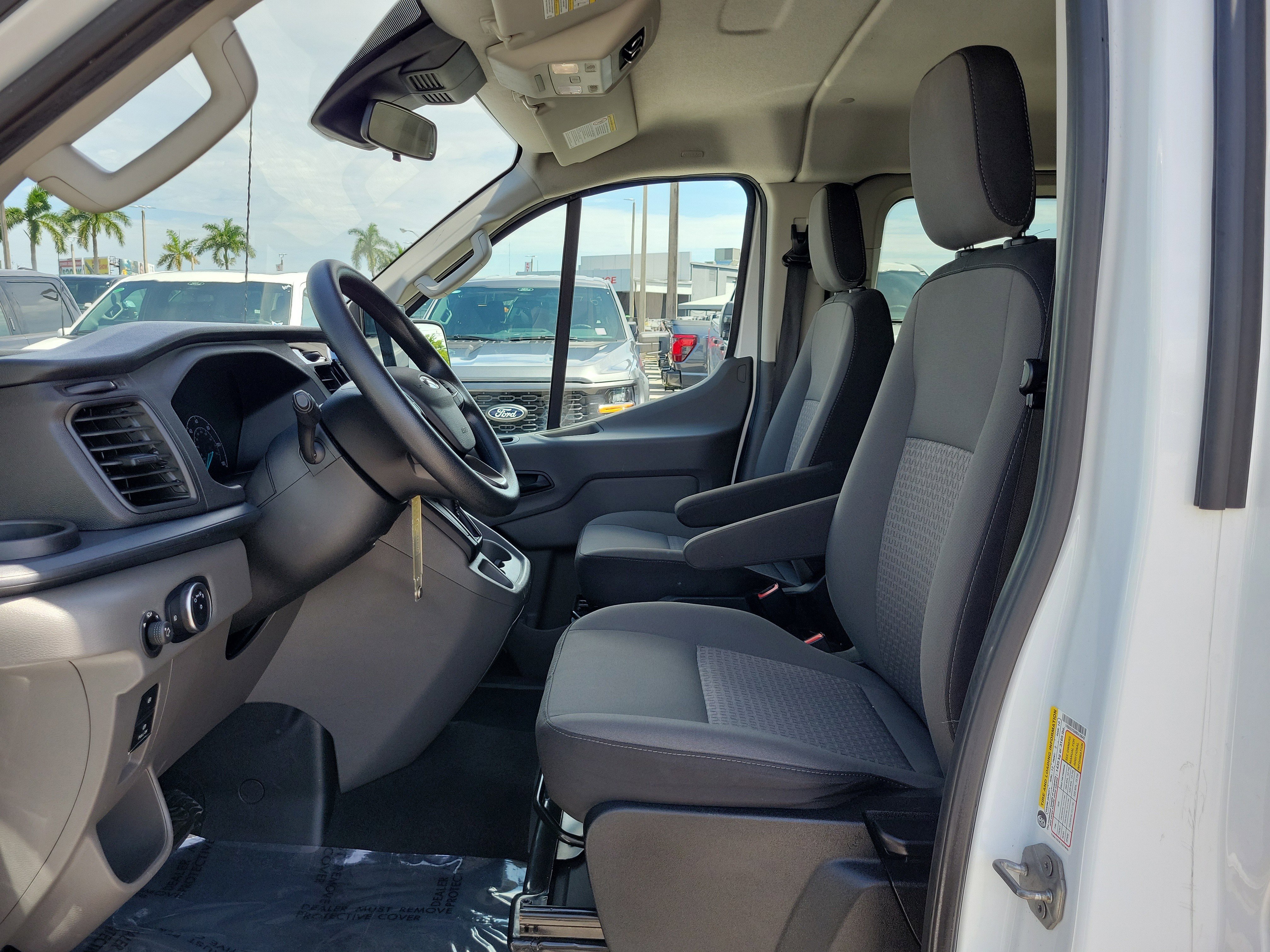 Used 2024 Ford Transit 350 XLT RWD image 11