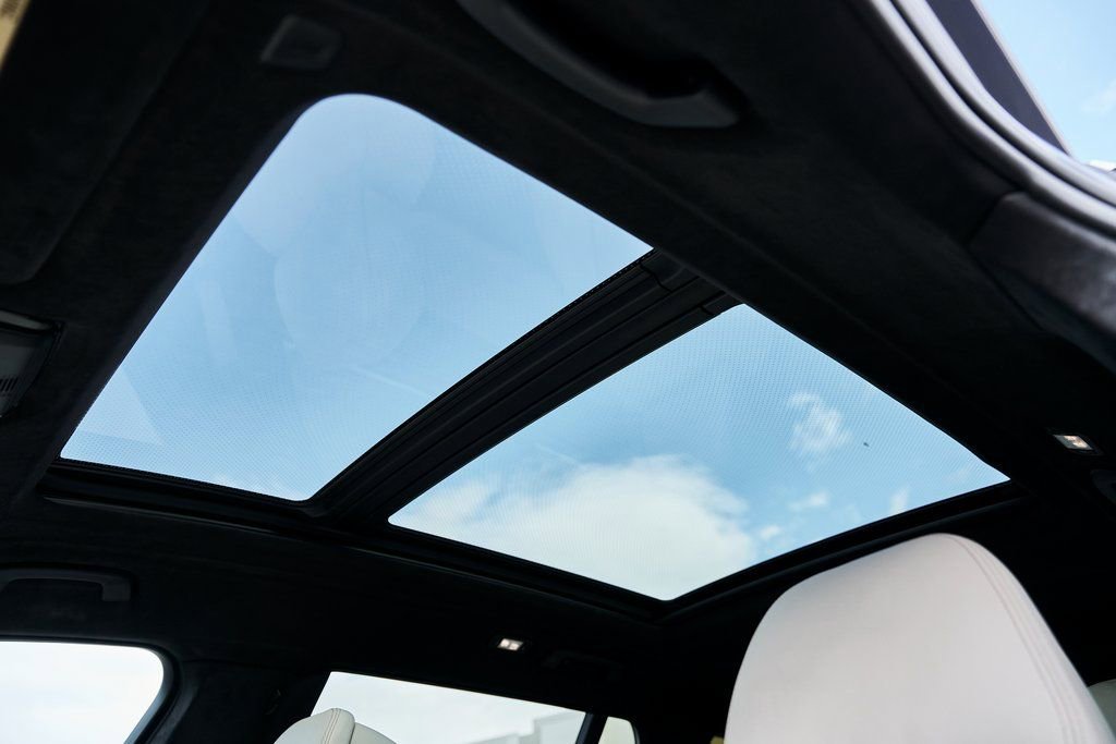 Used 2024 BMW ALPINA XB7 AWD/4WD image 55