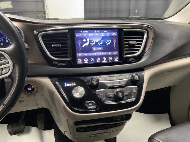 Used 2019 Chrysler Pacifica Touring-L Plus w/ Advanced Safetytec Group image 26