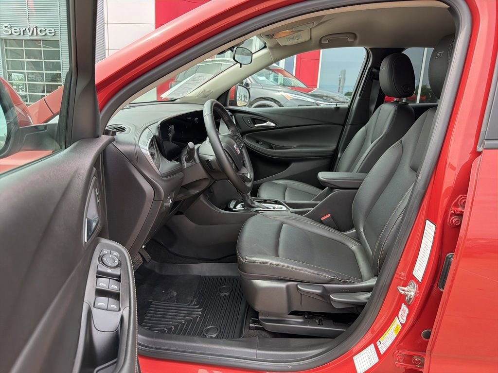 Used 2024 Buick Encore GX Sport Touring AWD/4WD image 14