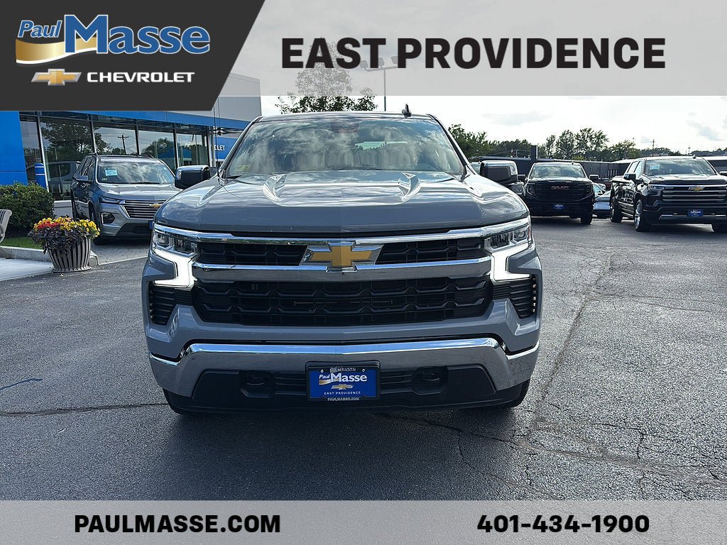 Used 2024 Chevrolet Silverado 1500 LT AWD/4WD image 2