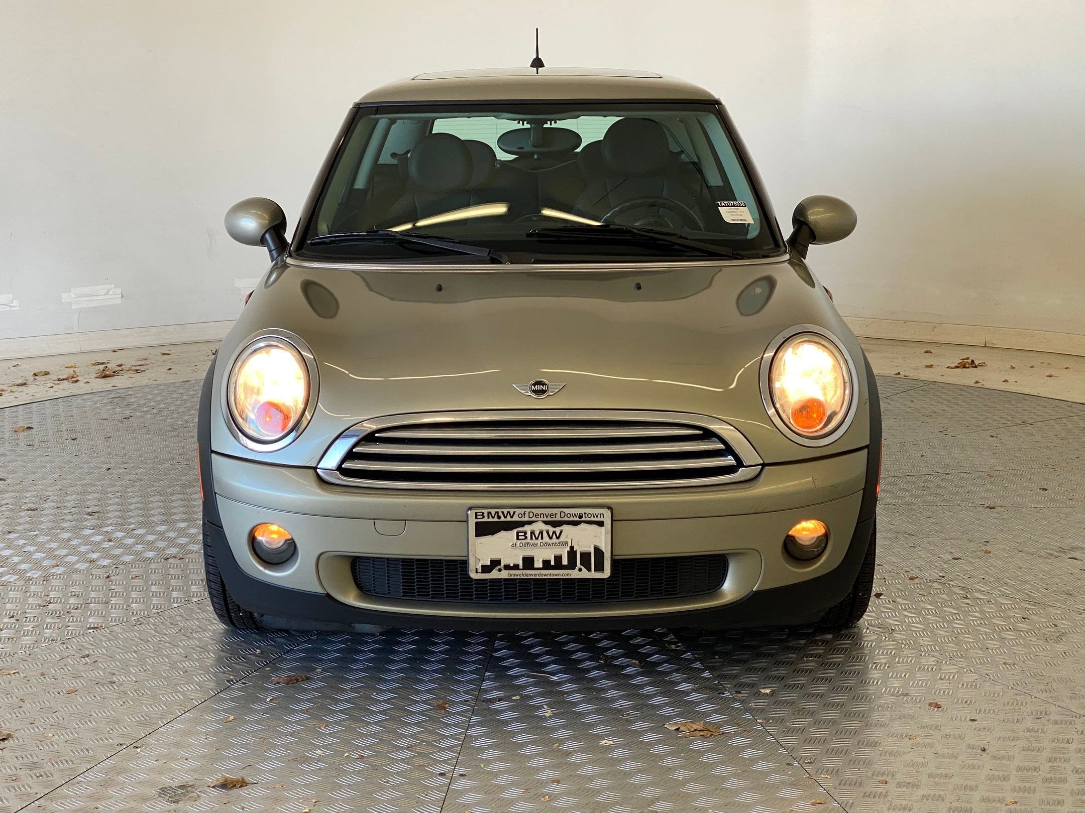 Used 2010 MINI Cooper Hardtop image 6