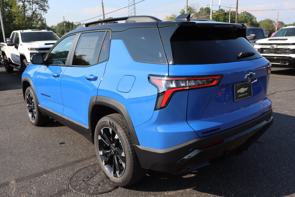 New 2027 Chevrolet Equinox RS FWD image 3