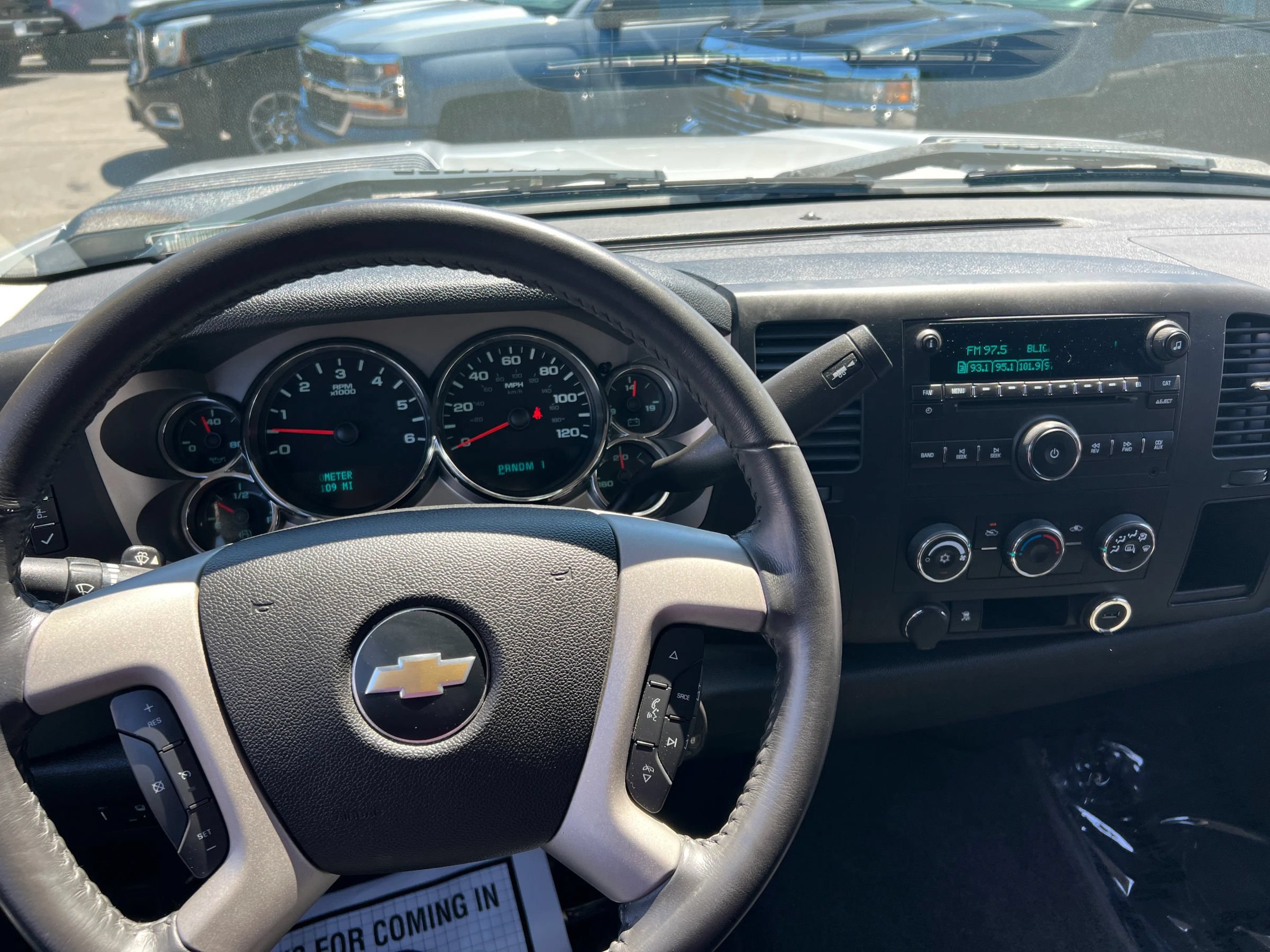 Used 2010 Chevrolet Silverado 2500 LT w/ Interior Plus Package AWD/4WD image 17
