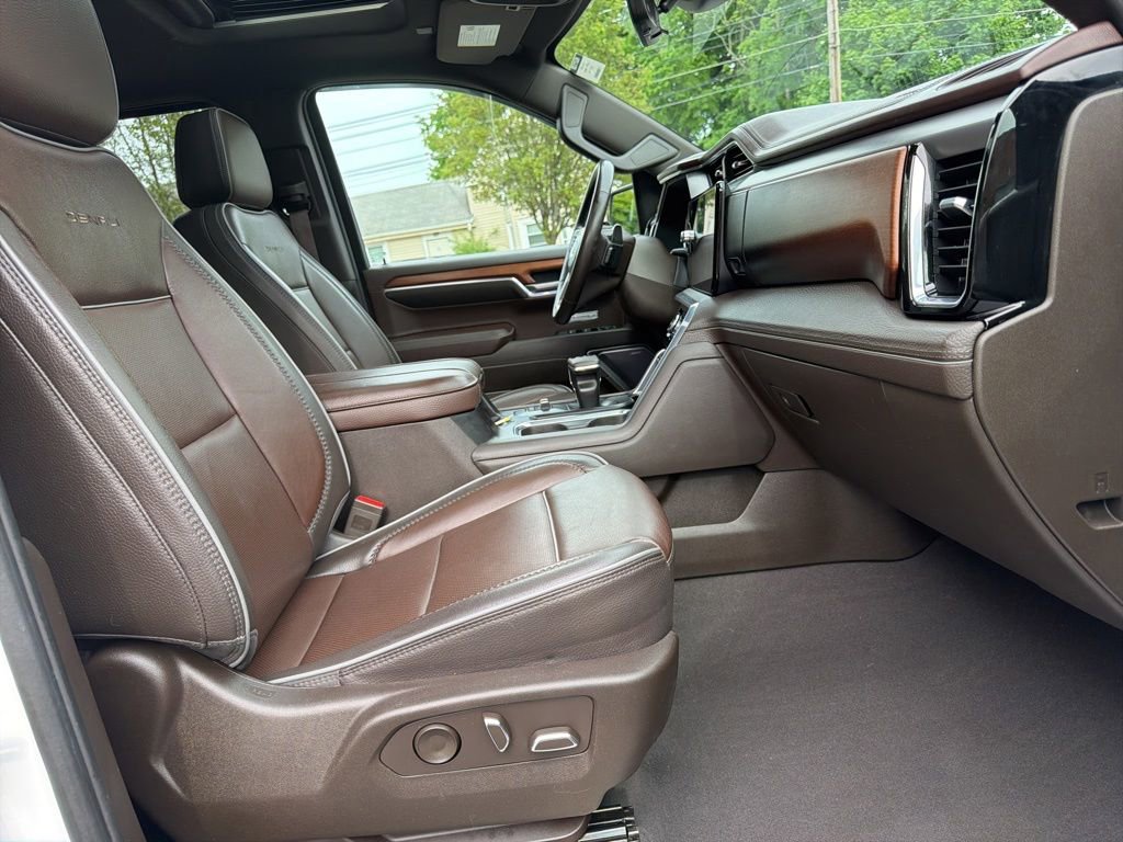 Used 2023 GMC Sierra 1500 Denali w/ Technology Package AWD/4WD image 29